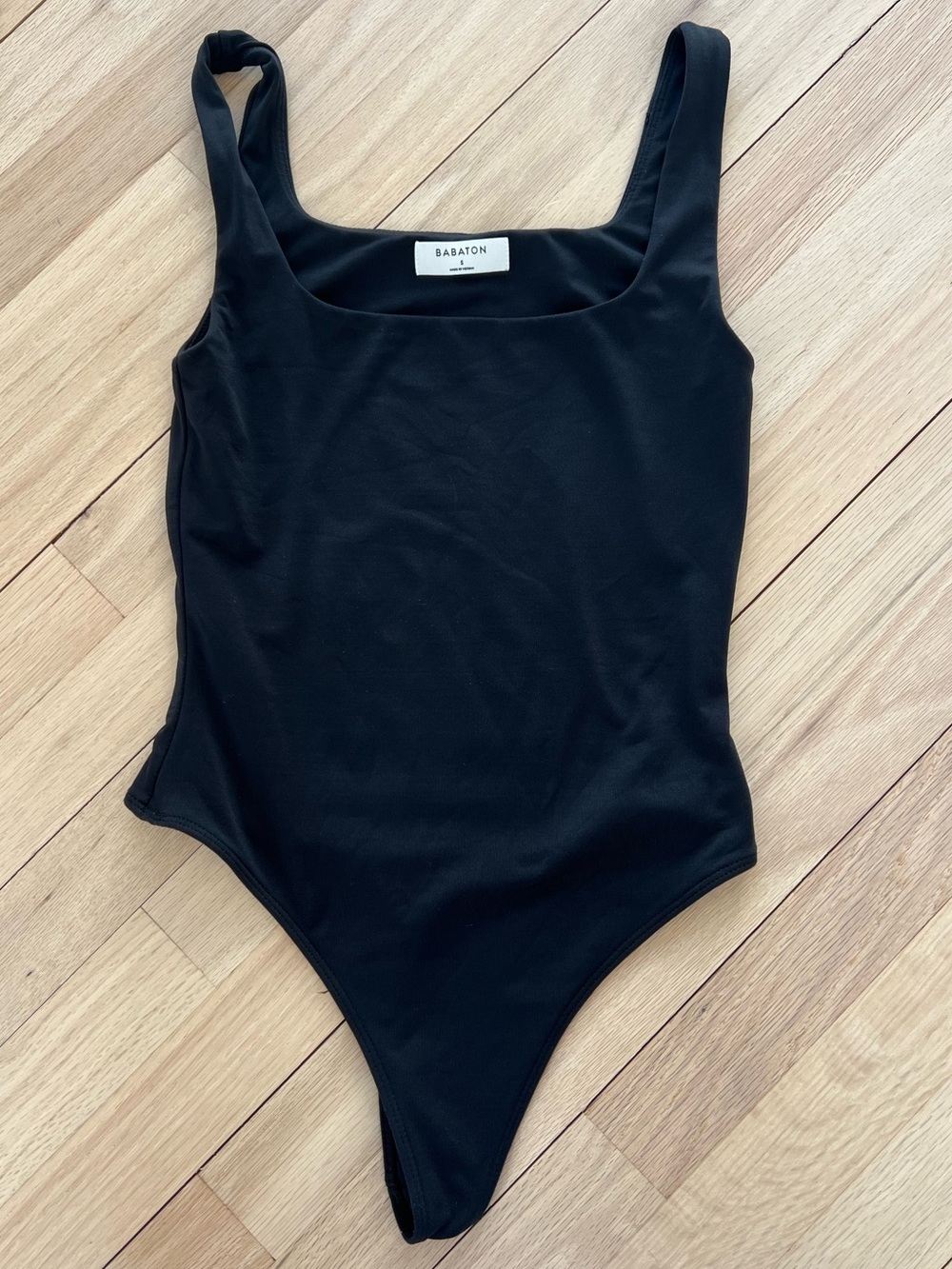 EUC Aritzia Babaton Black Bodaysuit with squared, scoop neck